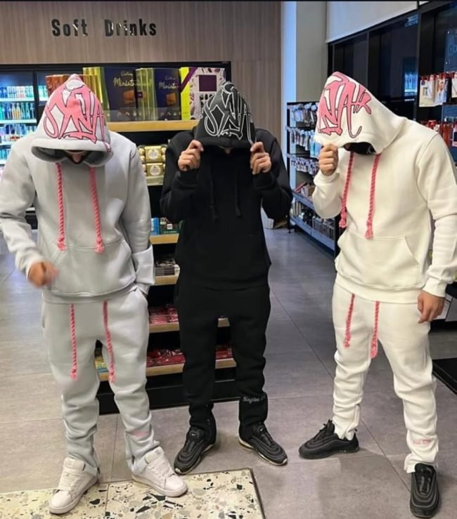 Syna World and the Rise of the Syna World Tracksuit: A New Era in Streetwear Fashion